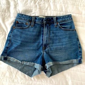 Abercrombie & Fitch Jean shorts size 6/28